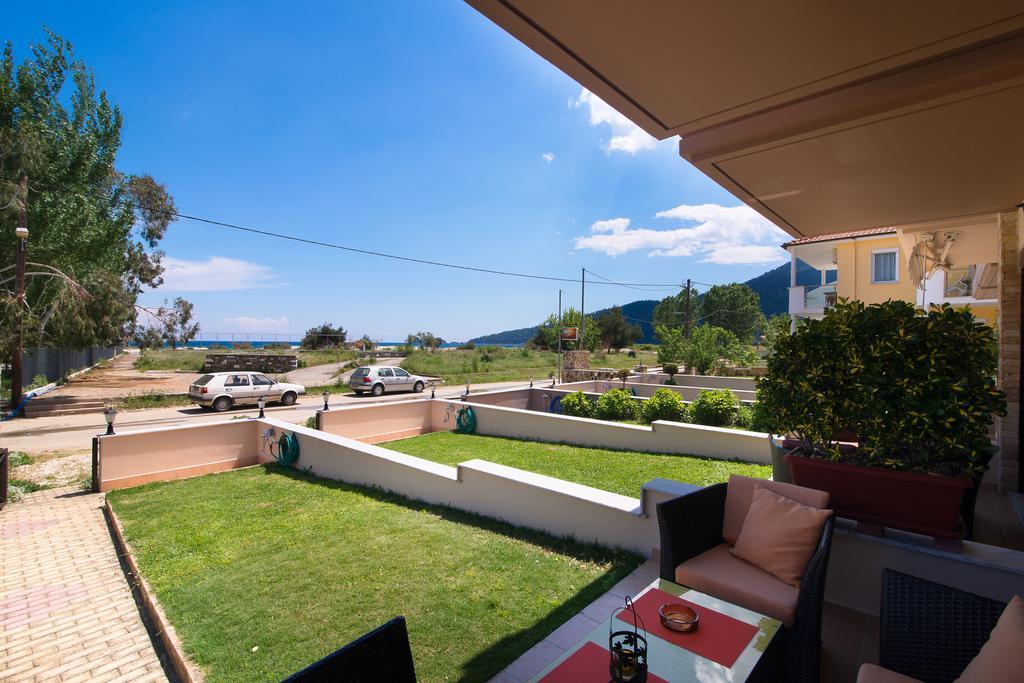 Meltemi Villa Hriszí Amudiá Kültér fotó